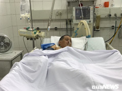 Tiếng khóc xót xa của chàng trai 22 tuổi, gồng mình trả nợ, chăm mẹ nguy kịch trên giường bệnh