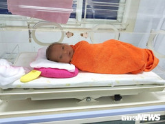 Hà Tĩnh: Bé gái sơ sinh nặng 3kg bị bỏ rơi tại bệnh viện