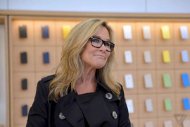 'Bà trùm' bán lẻ của Apple từ chức