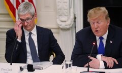 Ông Trump gọi Tim Cook là 'Tim Apple'