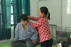 Sức khỏe nữ sinh Hưng Yên bị đánh hội đồng dần hồi phục, có thể xuất viện vài ngày tới