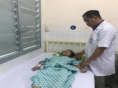 Bé gái 14 tuổi bị ung thư cổ tử cung giai đoạn cuối