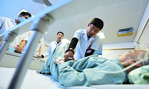 Trăn trở khi ra trường của sinh viên Y năm cuối