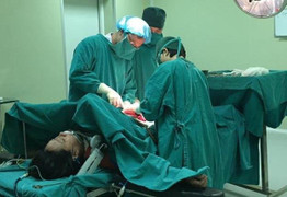 Thai phụ 37 tuần chuyển dạ bất ngờ, rơi 15 cm dây rốn ra ngoài