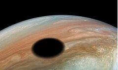 Tàu NASA chụp ảnh nhật thực trên sao Mộc