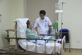 Cứu sống 2 trường hợp bệnh nhân bị đột quỵ não