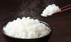 Có nên ăn cơm vào buổi tối?