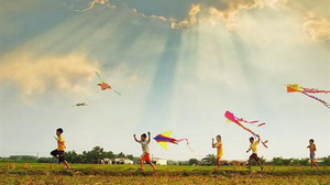 'Hãy trả lại mùa hè đúng nghĩa cho trẻ'