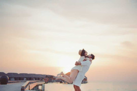 Hot girl Vân Tokyo khoe ảnh cưới đẹp như mơ tại 'thiên đường' Maldives