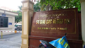 Thu tiền trái quy định, hiệu trưởng bị phạt 15 triệu đồng