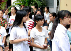 Nữ sinh xinh xắn thi đánh giá năng lực đợt 2 vào Đại học Quốc gia Hà Nội