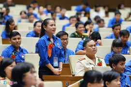 Nữ nghệ sĩ cải lương hát tặng Chủ tịch QH Nguyễn Thị Kim Ngân