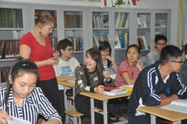 Thí điểm dạy tiếng Nga, tiếng Trung: Chuyên gia lo 'cồng kềnh', kém hiệu quả