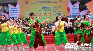 Sinh viên An ninh trình diễn trong mưa, giành giải Nhất 'Liên hoan dân vũ quốc tế 2016'