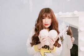 Hot girl 9X Sài thành khoe ảnh mới lãng mạn đón Noel