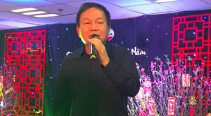 Phó Tổng Giám đốc Viettel lại gây sốt mạng xã hội khi hát 'Lạc trôi'