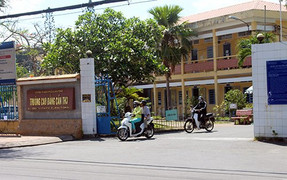 Giảng viên đi vào siêu thị, mất hơn 50 bài thi của sinh viên