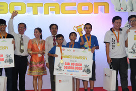 Học sinh Hà thành đại diện Việt Nam thi Robotics Quốc tế tại Costa Rica