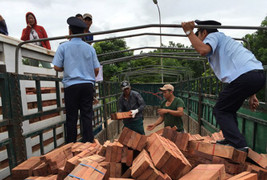 Doanh nghiệp tố hải quan 'ăn' tiền: Thủ tướng yêu cầu làm rõ