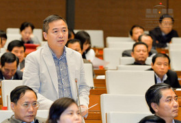 ĐBQH tranh luận việc buộc Facebook, Google đặt máy chủ ở Việt Nam