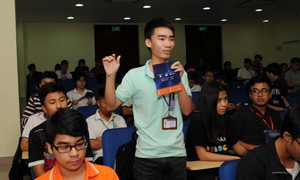 Gần 800 sinh viên đăng ký lập trình xe tự hành tranh giải thưởng 4 tỷ đồng