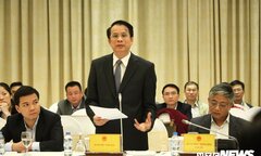 Thứ trưởng Bộ GD-ĐT: 'Chúng tôi sẽ xử lý nếu nhận được đơn khiếu nại xét giáo sư cho Bộ trưởng Tiến'