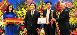 Bộ trưởng Phùng Xuân Nhạ báo cáo rà soát xét giáo sư, phó giáo sư trong tháng 3