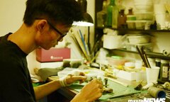 Chàng trai 9X dành cả thanh xuân ở bãi rác để 'biến rác thành vàng'