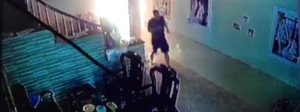 Kẻ phóng hỏa đốt nhà bạn gái bị bắt khi đang lẩn trốn trong khách sạn ở TP Vinh