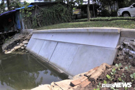 Ảnh: Khối bê tông đúc sẵn nặng 2,5 tấn để kè Hồ Gươm có gì đặc biệt?