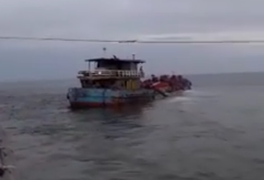 Hà Tĩnh bác thông tin tàu xả thải xuống biển Vũng Áng