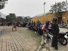 Người đàn ông nghi tự thiêu cạnh sân vận động Vinh