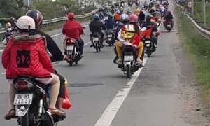 Người dân miền Tây ùn ùn trở lại Sài Gòn làm việc