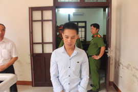 Mâu thuẫn trong cuộc nhậu, vung dao đâm chết em trai