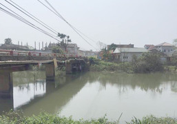 Nam thanh niên nhảy cầu tự tử sau khi đi hát karaoke với bạn