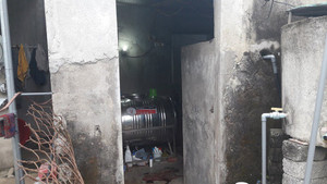 Đến tiệm mua thuốc, hoảng hốt thấy thi thể người phụ nữ bên vũng máu