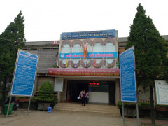 Dân hít 'no' khí thải từ lò đốt rác bệnh viện Tây Bắc Nghệ An