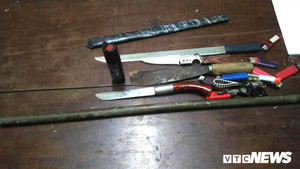 Ngăn chặn 19 học sinh mang hung khí giải quyết mâu thuẫn ghen tuông