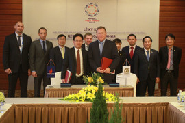 Petrovietnam ký kết hợp tác với Zarubezhneft tại Đông Bắc Mỏ Rồng