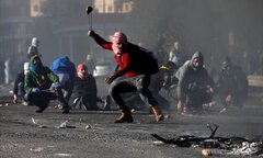  Ảnh: Bạo lực nổ ra sau quyết định của Tổng thống Trump về Jerusalem