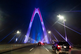 Nhà Trắng ấn tượng với vẻ đẹp của cầu Nhật Tân, Hà Nội