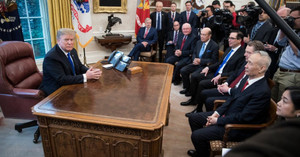 Tổng thống Trump: Đàm phán thương mại, Trung Quốc 'chịu đòn nặng'