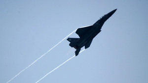 Máy bay chiến đấu F-16 mang vũ khí rơi ở Mỹ