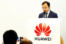 Huawei cáo buộc Mỹ bắt nạt, Google im lặng