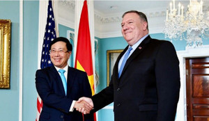 Phó Thủ tướng, Bộ trưởng Ngoại giao Phạm Bình Minh gặp Ngoại trưởng Mỹ Mike Pompeo