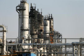 Vệ binh Iran gửi cảnh báo sắc lạnh sau khi Mỹ điều động quân đội