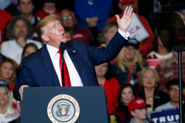 Ông Trump chế nhạo ứng viên Tổng thống bỏ cuộc