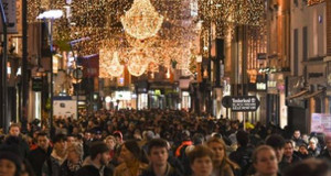 Vì sao hàng loạt thương hiệu quay lưng với 'cơn sốt' Black Friday