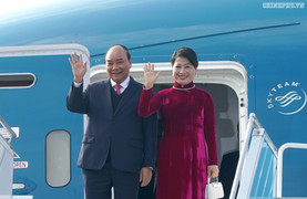 Thủ tướng đến Busan, tham dự Hội nghị cấp cao ASEAN-Hàn Quốc