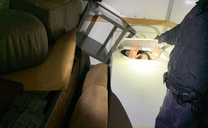 Người di cư Trung Quốc trốn trong máy giặt vượt biên vào Mỹ